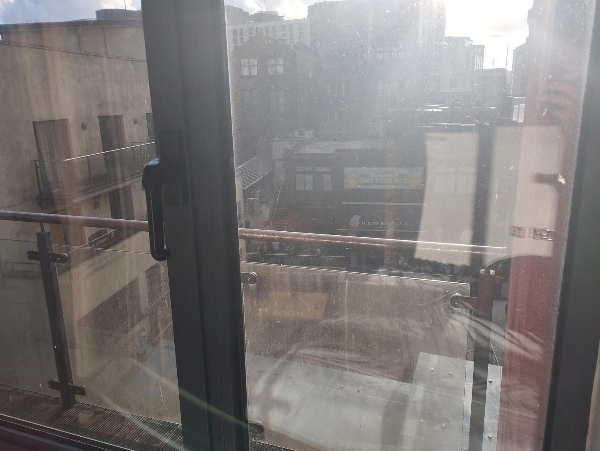 Room In Cardiff City Center - Swiftstay Экстерьер фото